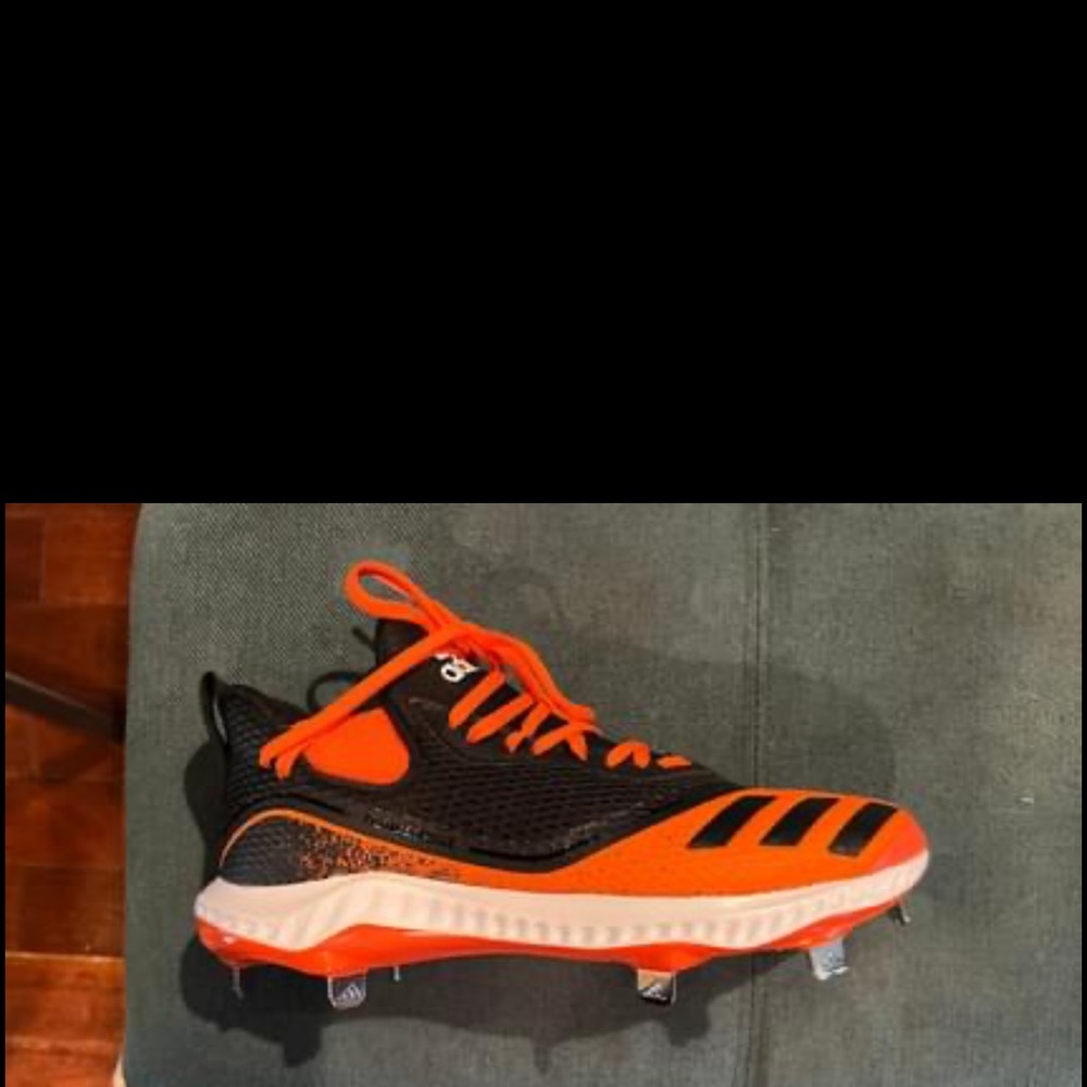 Icon V Bounce Mens or Women's ball cleats